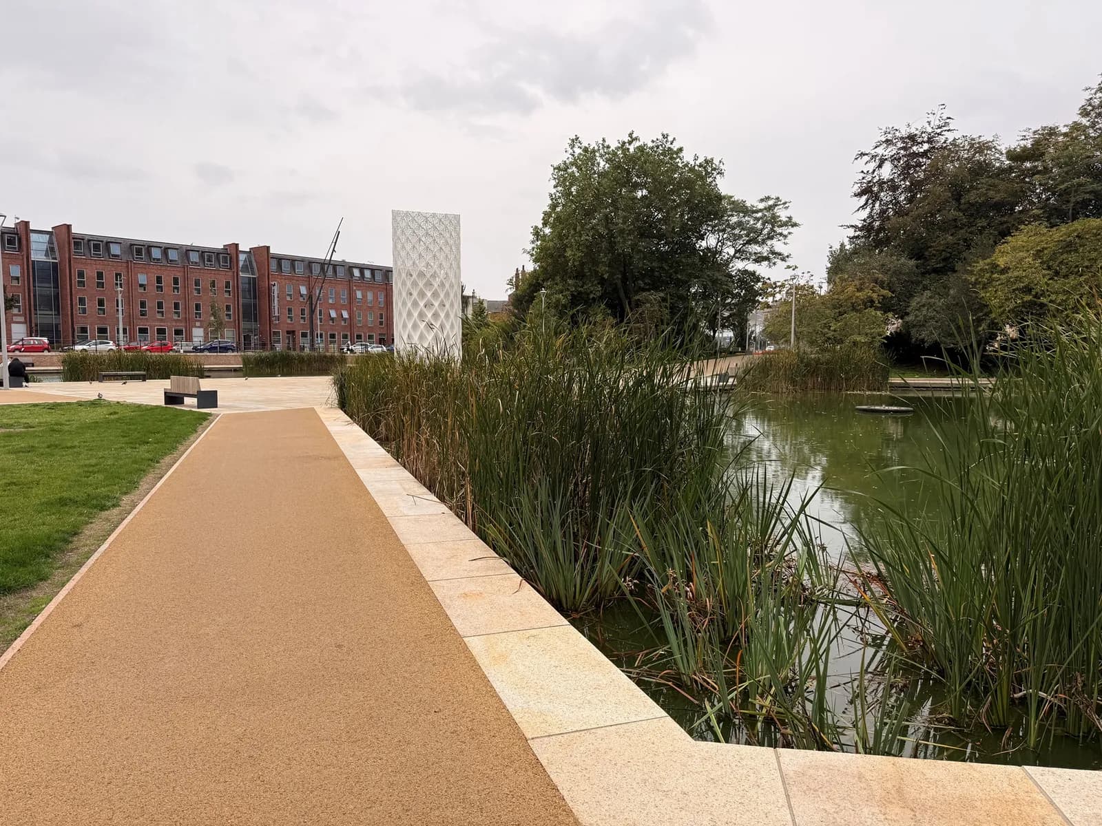 Hull Council Takes Action Over Possible Blue-Green Algae in Queens Gardens